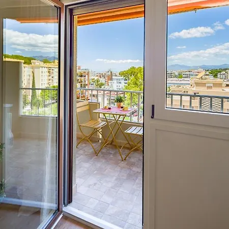 Center With Terrace-beach Location-parking/ac Apartment