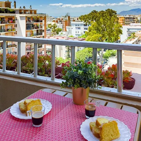 Center With Terrace-beach Location-parking/ac Apartment